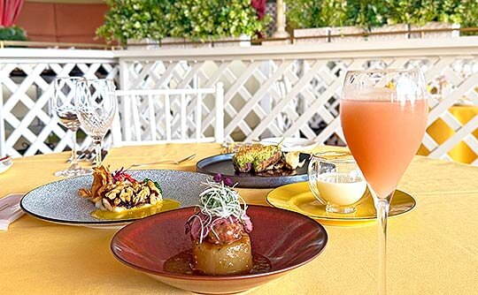 [Weekday lunch deals!] Lunch course image with original cocktail